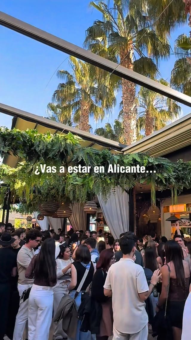 Post 10 by Logozo on Instagram (video)