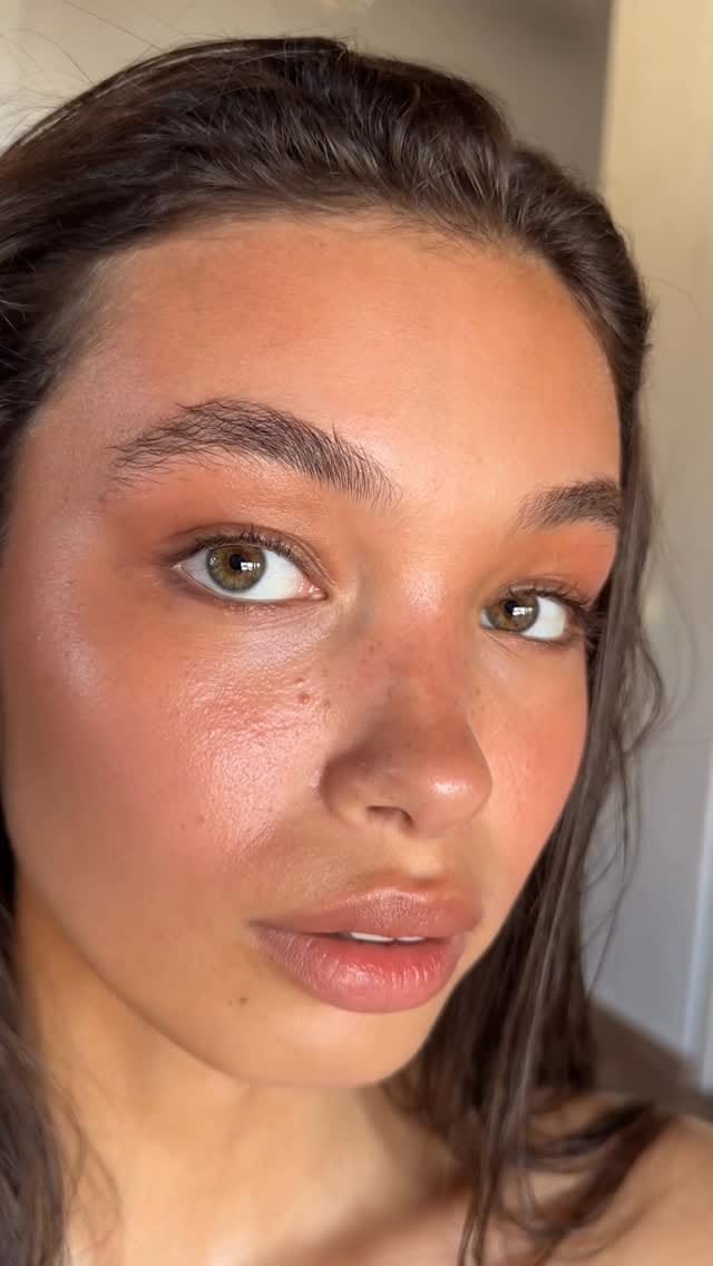 Post 1 by RebeccaSpendlove MAKEUP & HAIR ARTIST MALLORCA IBIZA WORLDWIDE on Instagram (video)