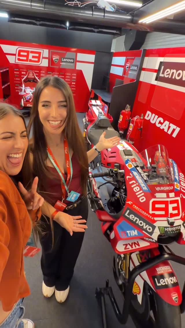 Post 5 by Mireia Blanch on Instagram (video)