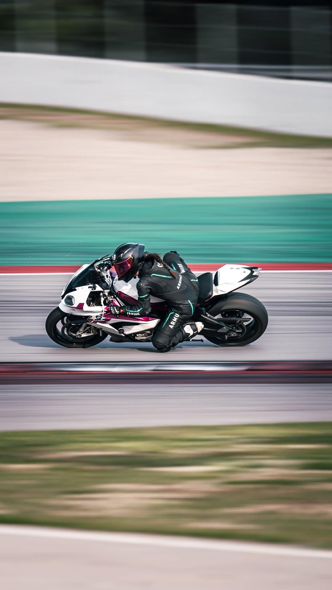 Post 8 by Mireia Blanch on Instagram (video)