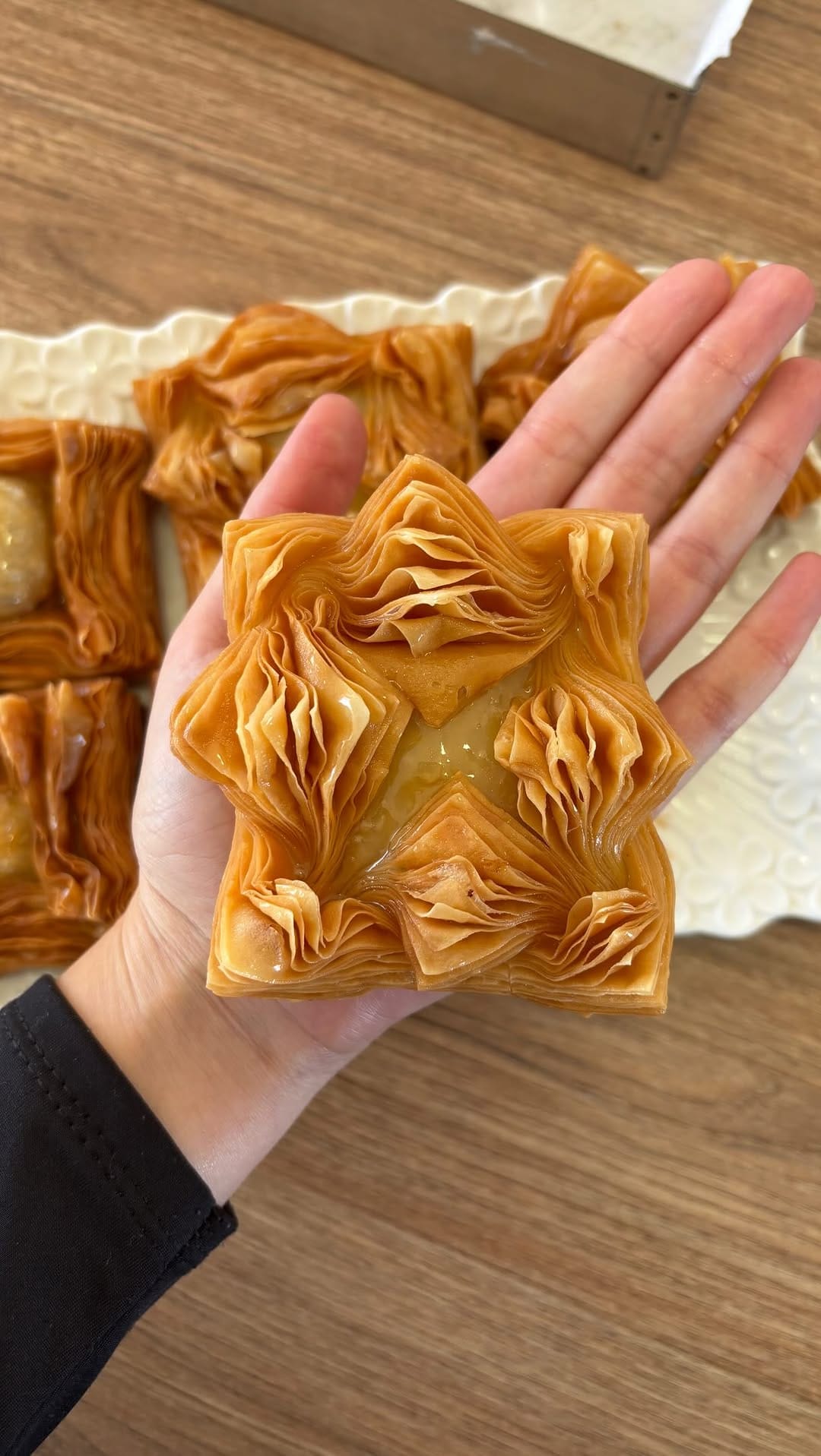 Post 2 by Catalina Pasteleria on Instagram (video)