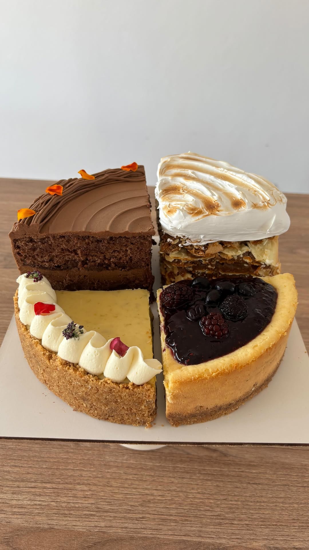 Post 8 by Catalina Pasteleria on Instagram (video)