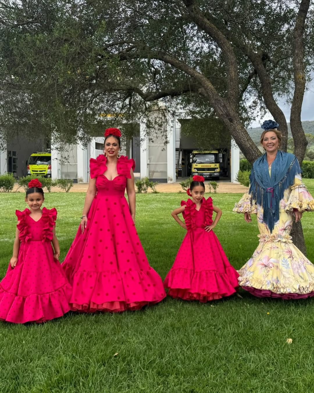 Post 4 by Juan Saavedra | Moda Flamenca on Instagram (image)