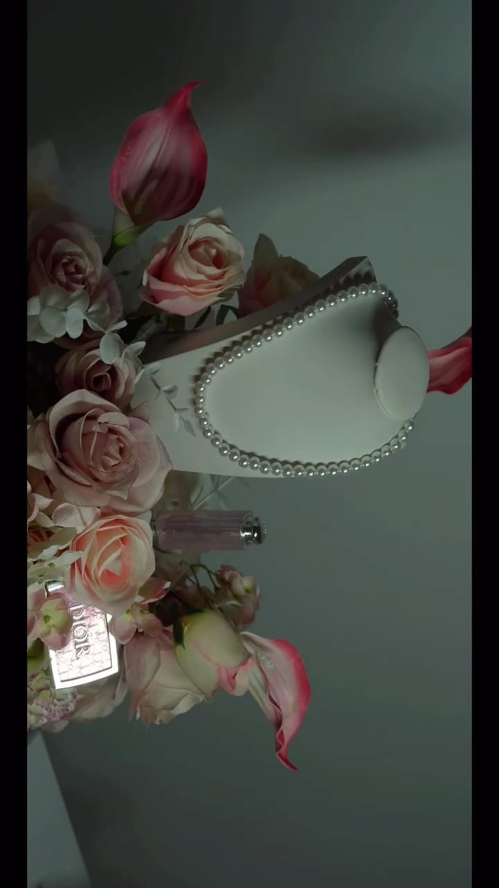 Post 2 by PHOTOGRAPHY BYCHAIMAEE on Instagram (video)