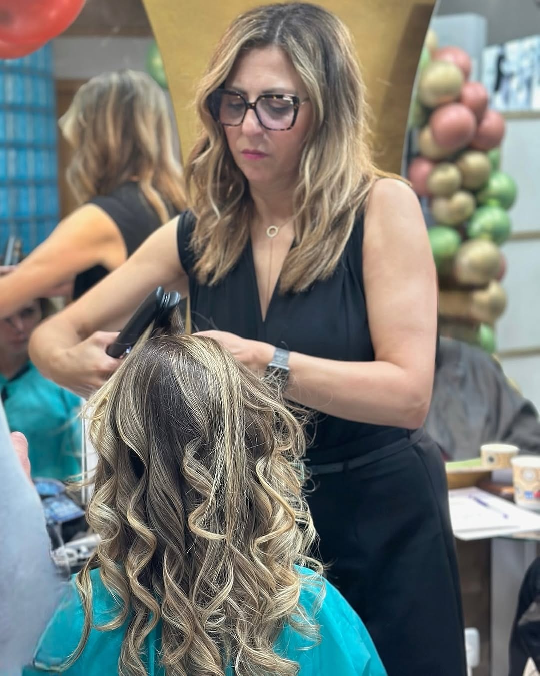 Post 10 by BALAYAGE /DIAGNOSTICO / TRATAMIENTOS on Instagram (image)