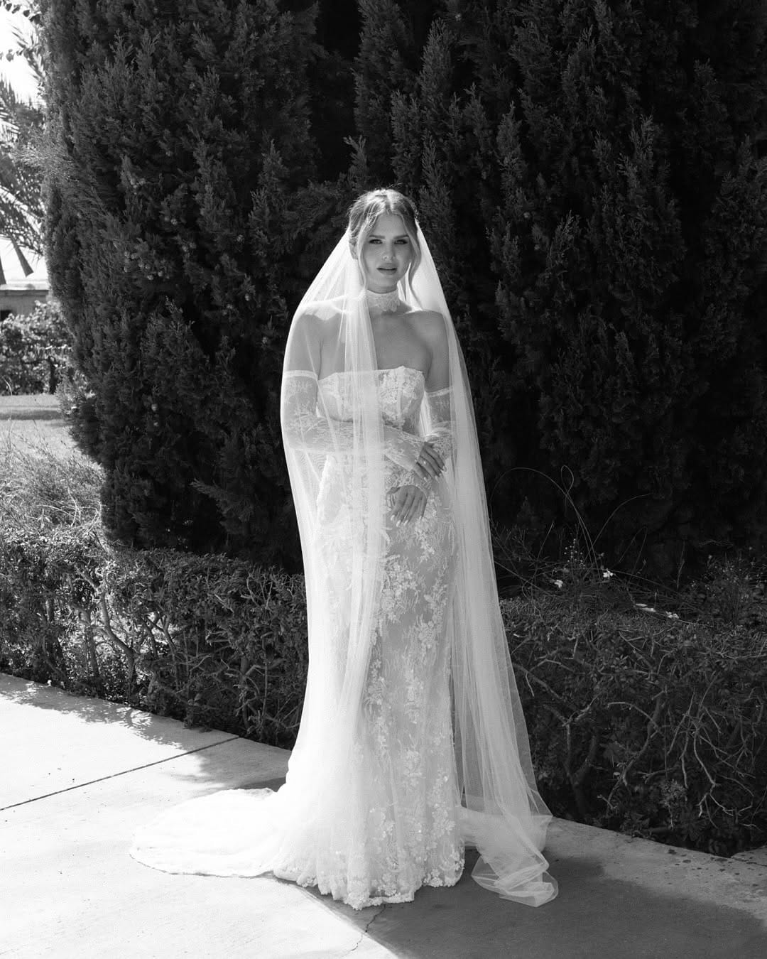 Post 7 by Mallorca Wedding Photographer on Instagram (carousel)