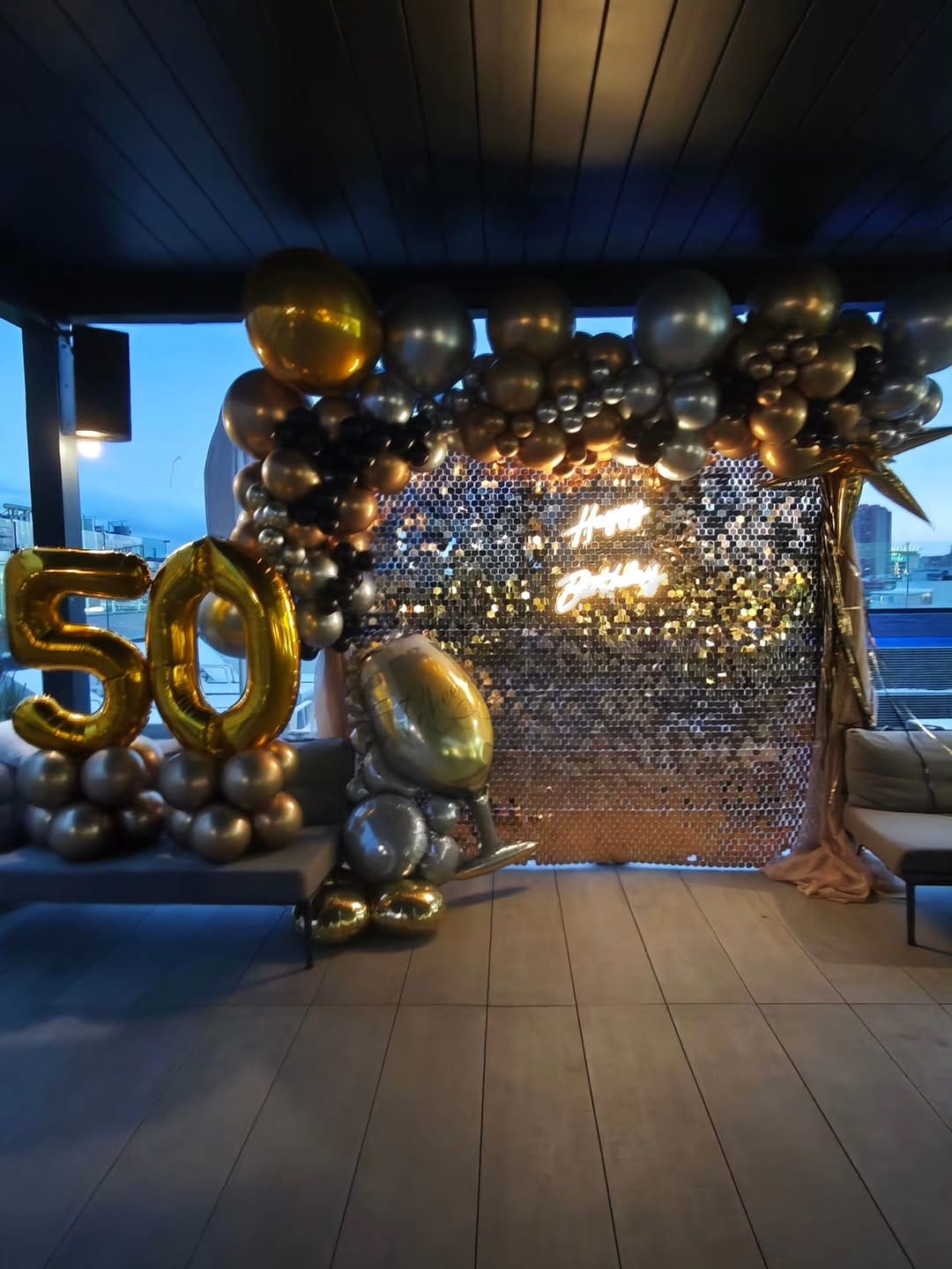 Post 5 by Decoración con Globos | Regalos a Domicilio. on Instagram (carousel)