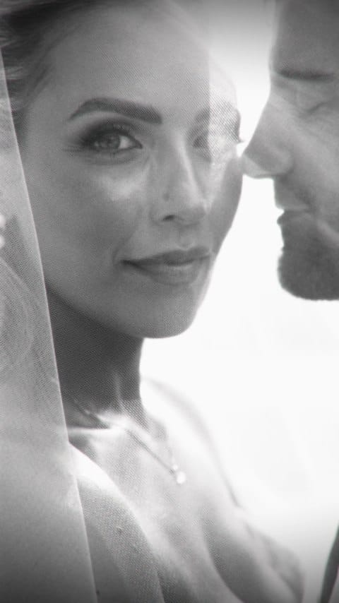 Post 9 by A White Hot Wedding on Instagram (video)