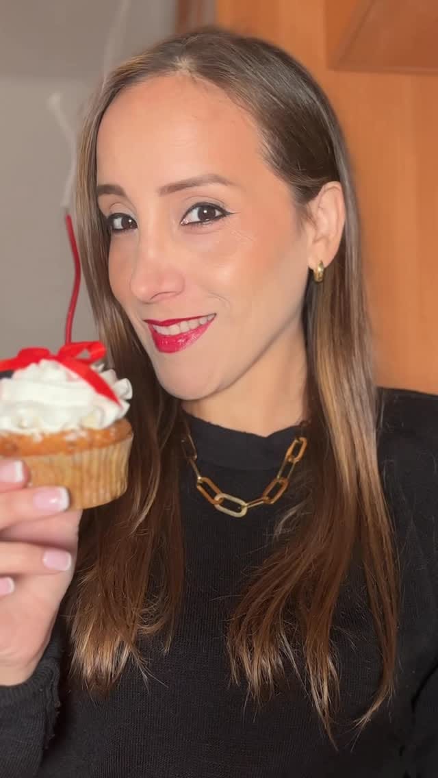 Post 8 by Carolina Gallardo • Beauty & Business Expert on Instagram (video)