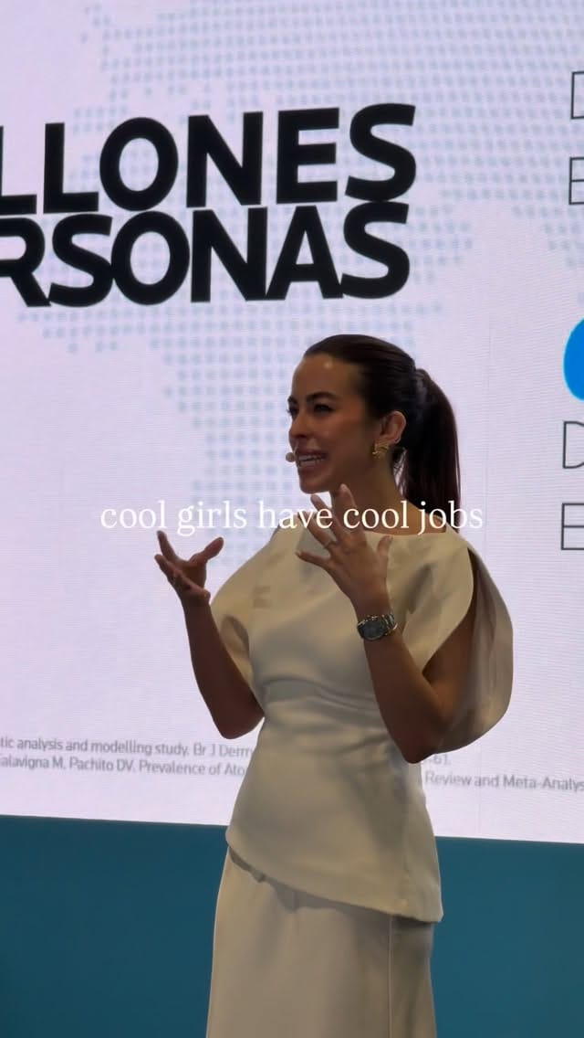 Post 7 by Dra. María Rogel | DERMATÓLOGA on Instagram (video)