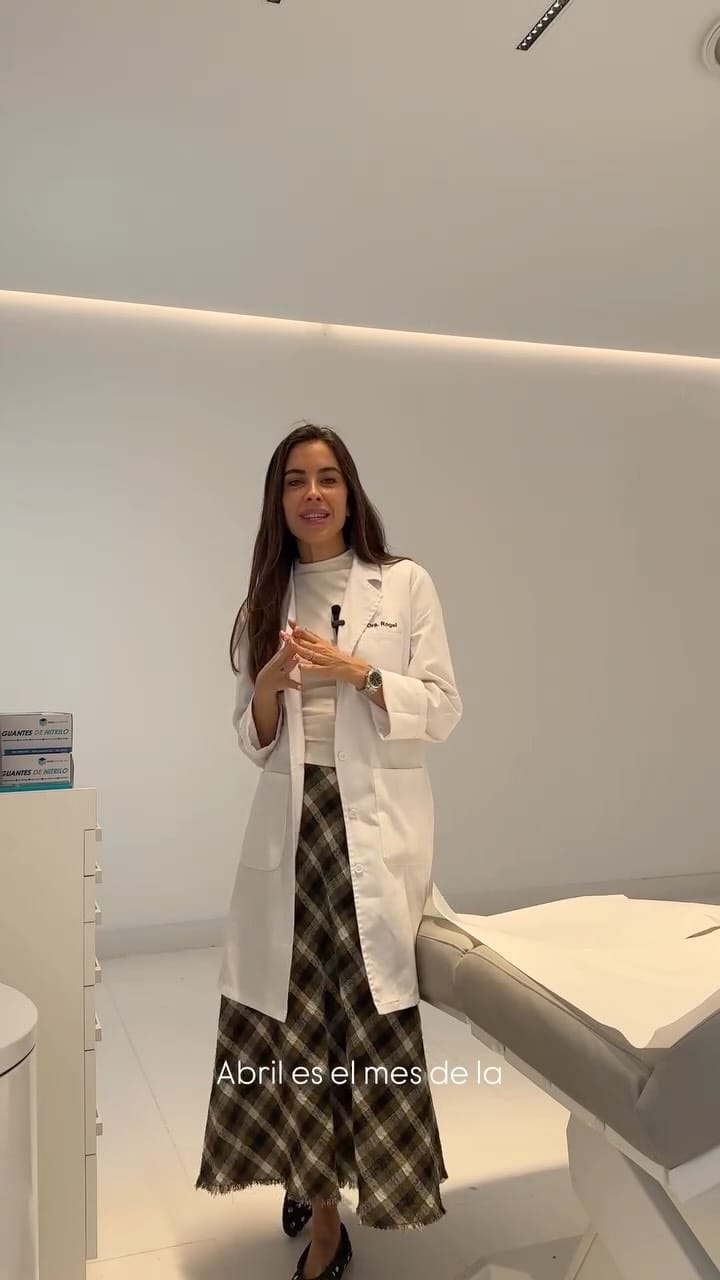 Post 8 by Dra. María Rogel | DERMATÓLOGA on Instagram (video)