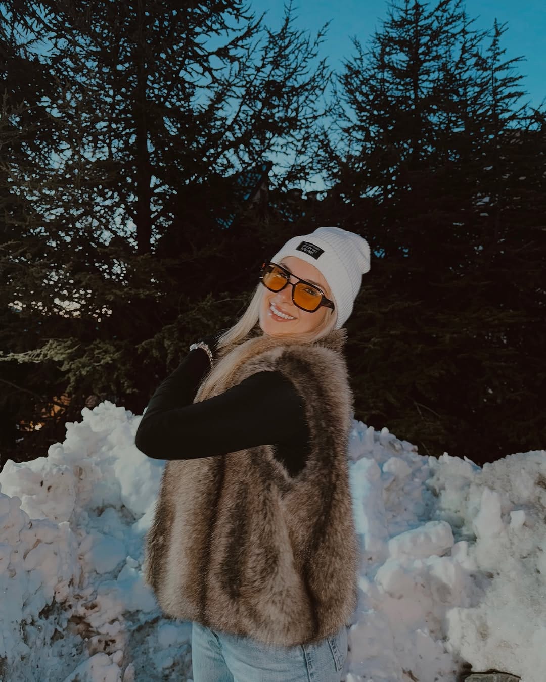 Post 9 by ISABEL MULA on Instagram (image)