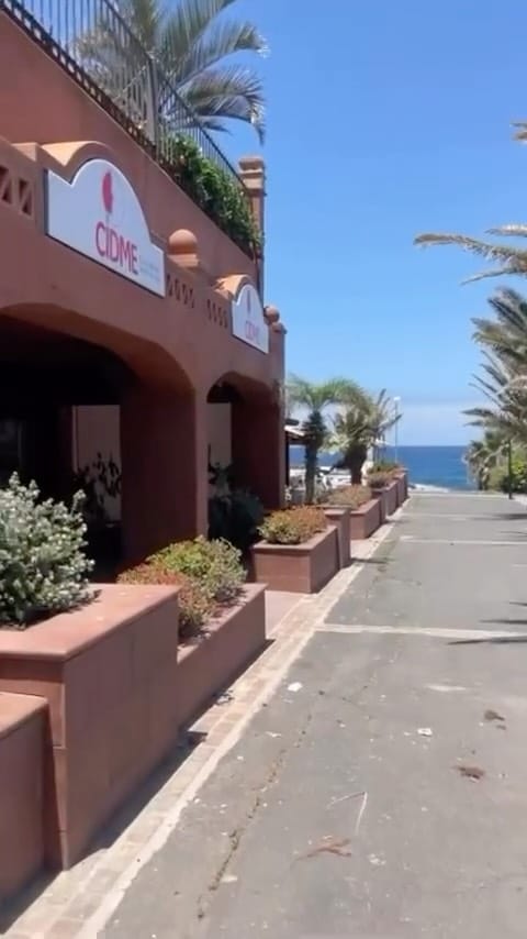 Post 2 by Clinica Cidme on Instagram (video)