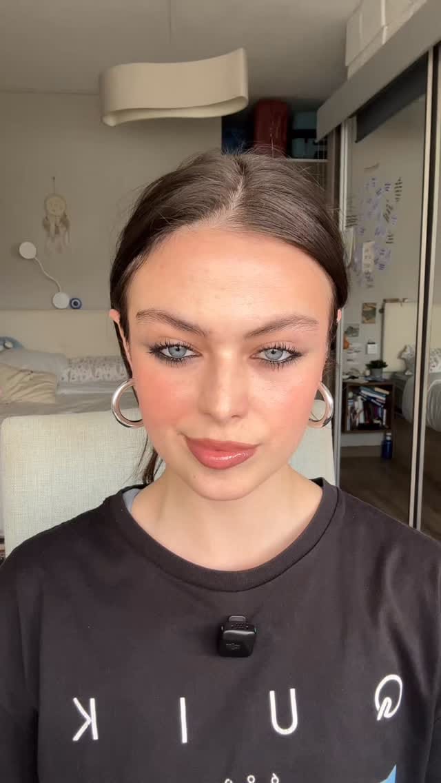 Post 10 by Laura Bernaal🌼 on Instagram (video)