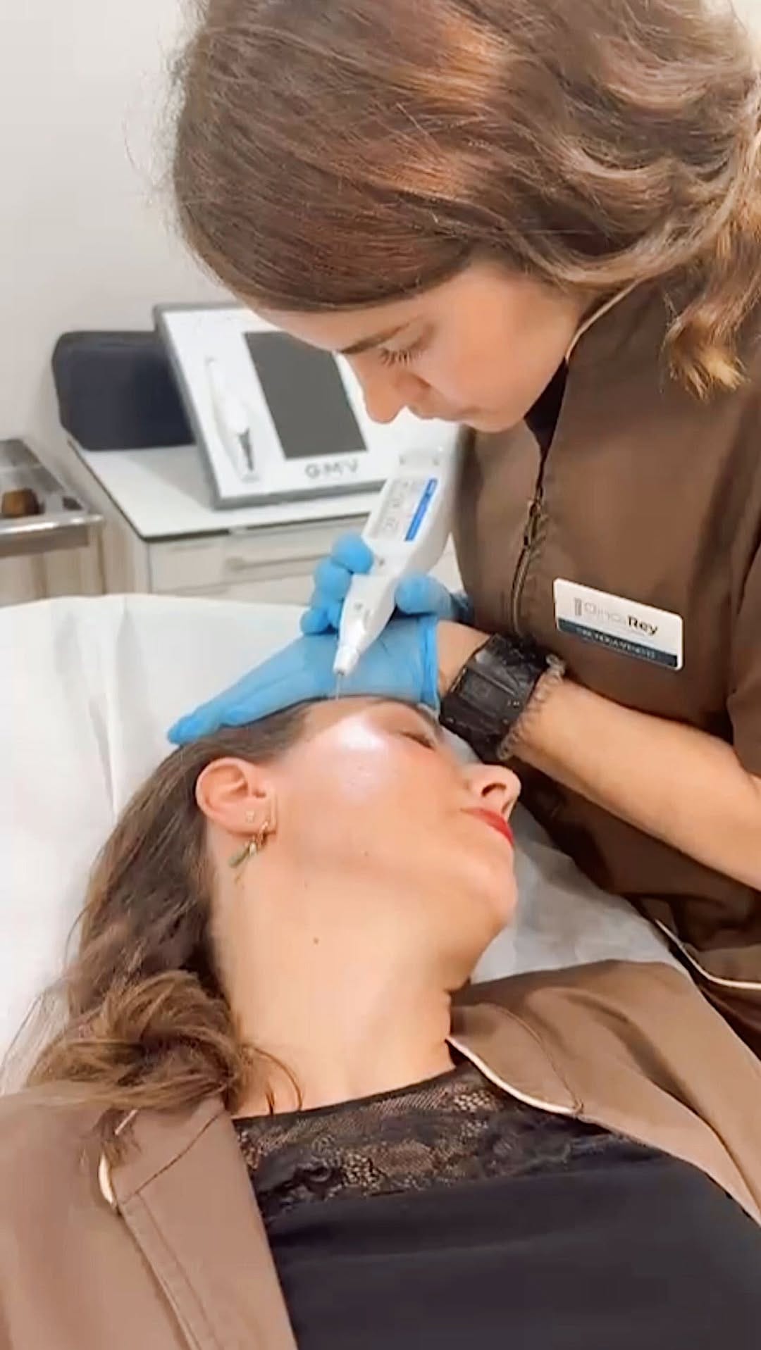 Post 3 by Dra. Perla Meneses R. on Instagram (video)