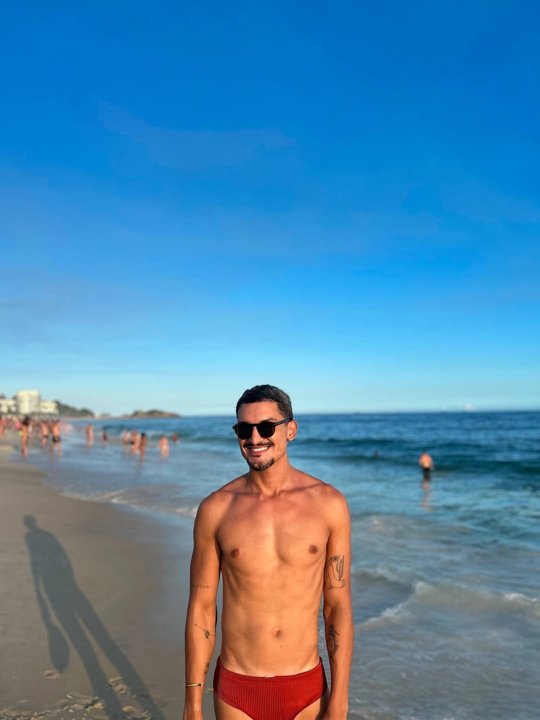 Post 6 by Pedro Massariol | Harmonização Facial on Instagram (carousel)