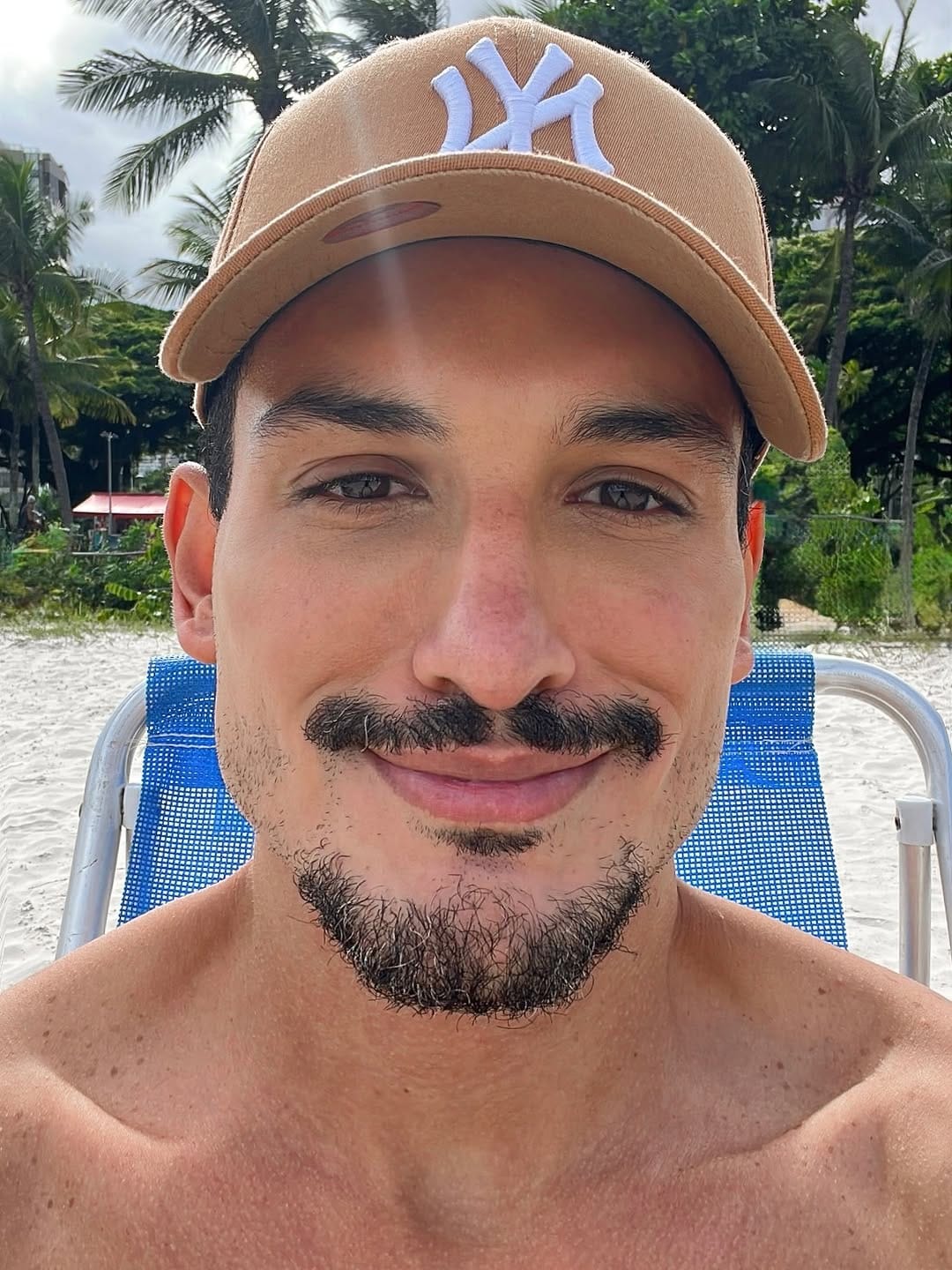Post 7 by Pedro Massariol | Harmonização Facial on Instagram (carousel)