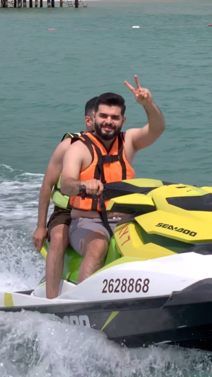 Post 7 by MOHAMED AMER on Instagram (video)