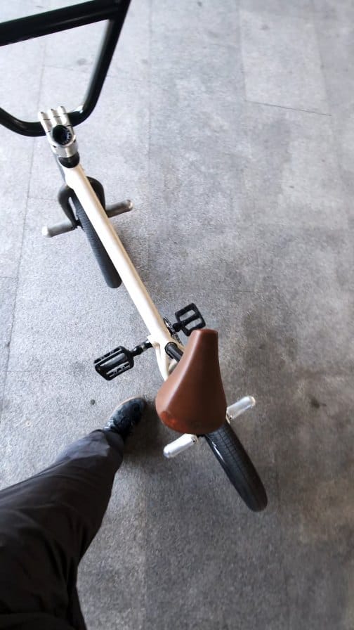 Post 7 by Alberto Moya on Instagram (video)