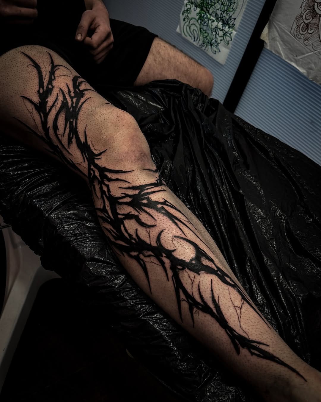 Post 10 by Mestre Tattoo on Instagram (carousel)