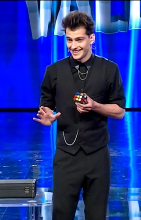 Post 6 by El mago del Rubik on Instagram (video)