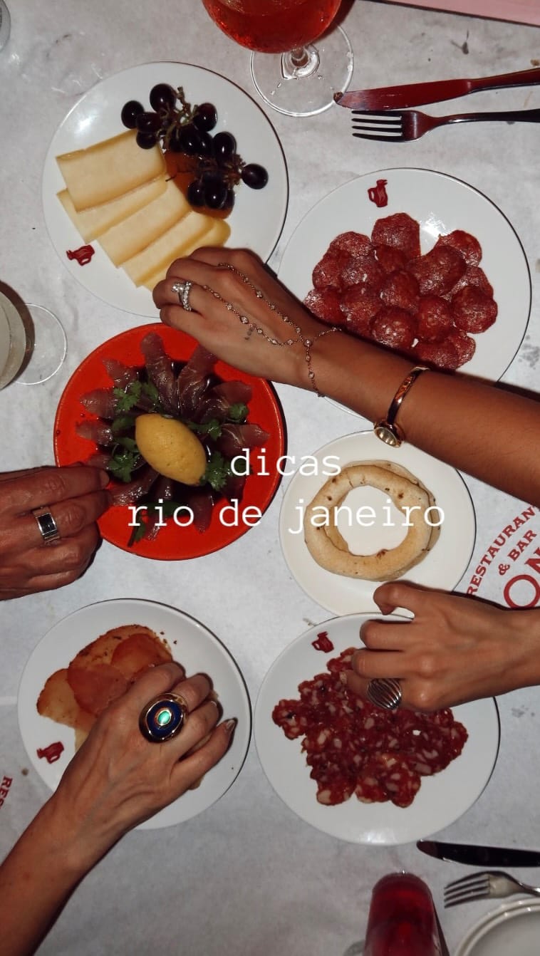 Post 9 by Gabriela Passos Lobo e Campos on Instagram (video)