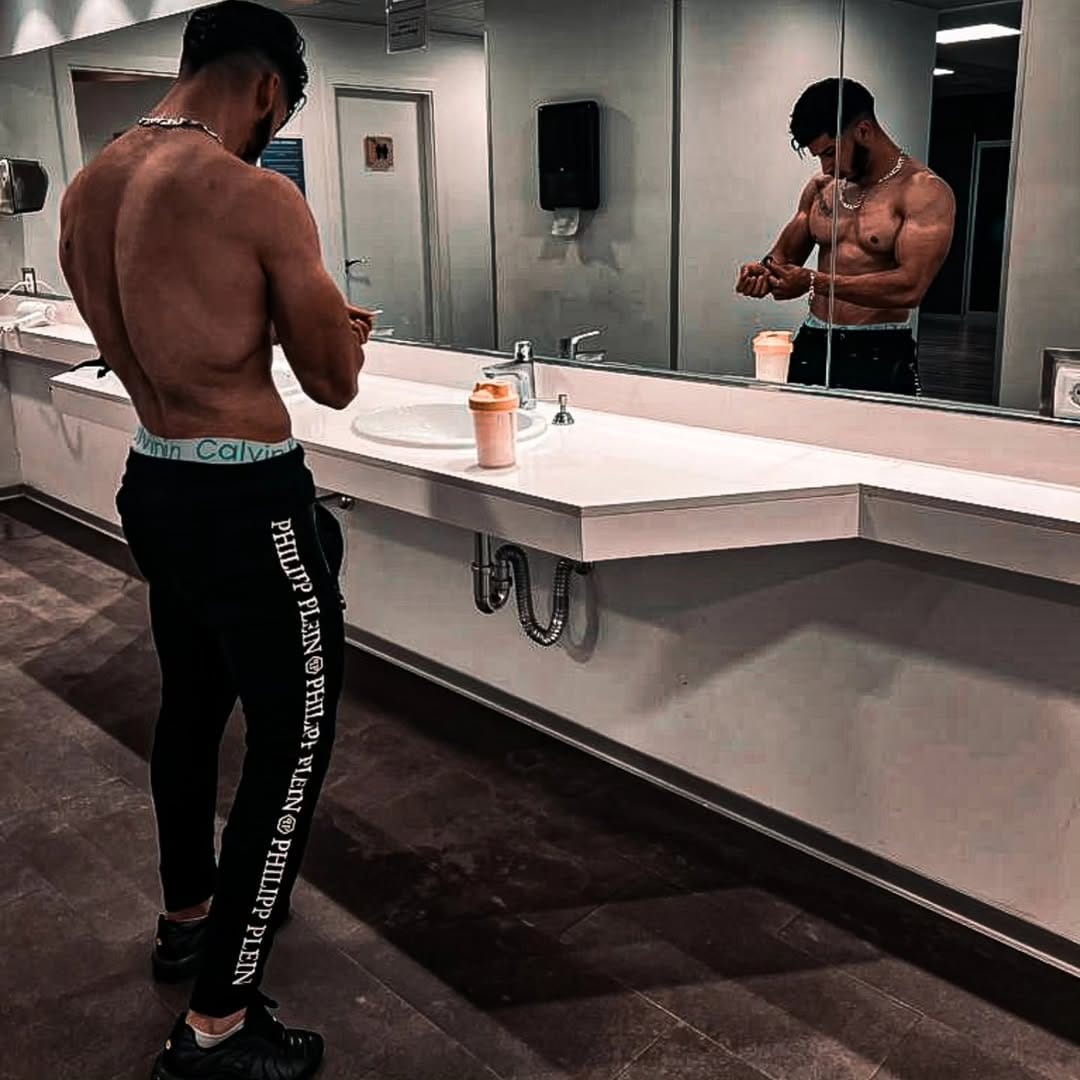 Post 2 by Driss Istibchar on Instagram (image)