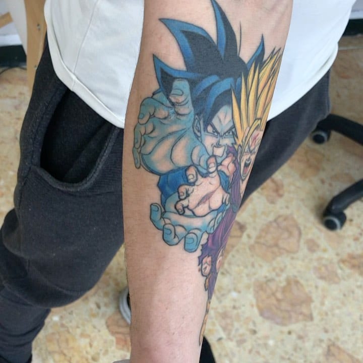 Post 4 by keros on Instagram (video)