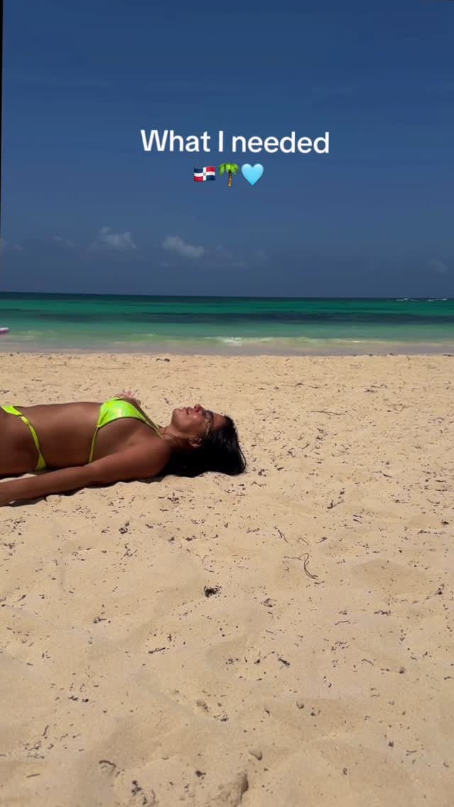 Post 4 by Delafoxx on Instagram (video)