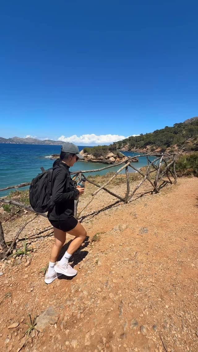 Post 5 by Majo Clutet / Música 🎶 - Viajes 🌍 on Instagram (video)
