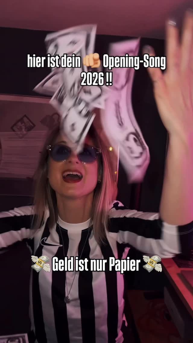 Post 8 by 𝗺𝗶𝗻𝗻𝗶𝗲 𝗿𝗼𝗰𝗸 on Instagram (video)