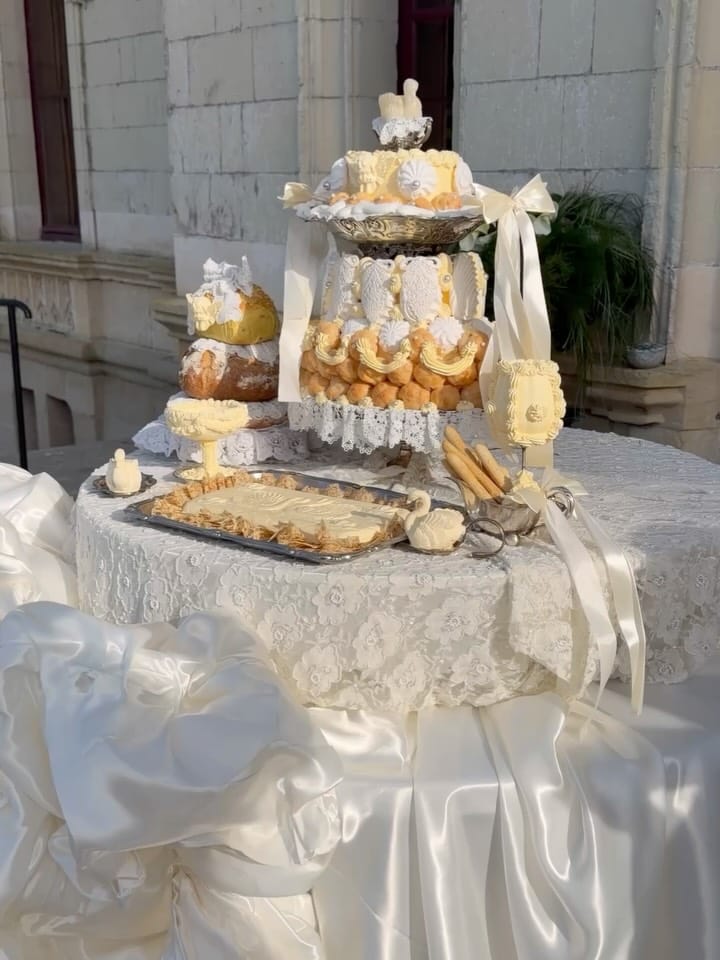 Post 4 by Atelier Flora on Instagram (carousel)