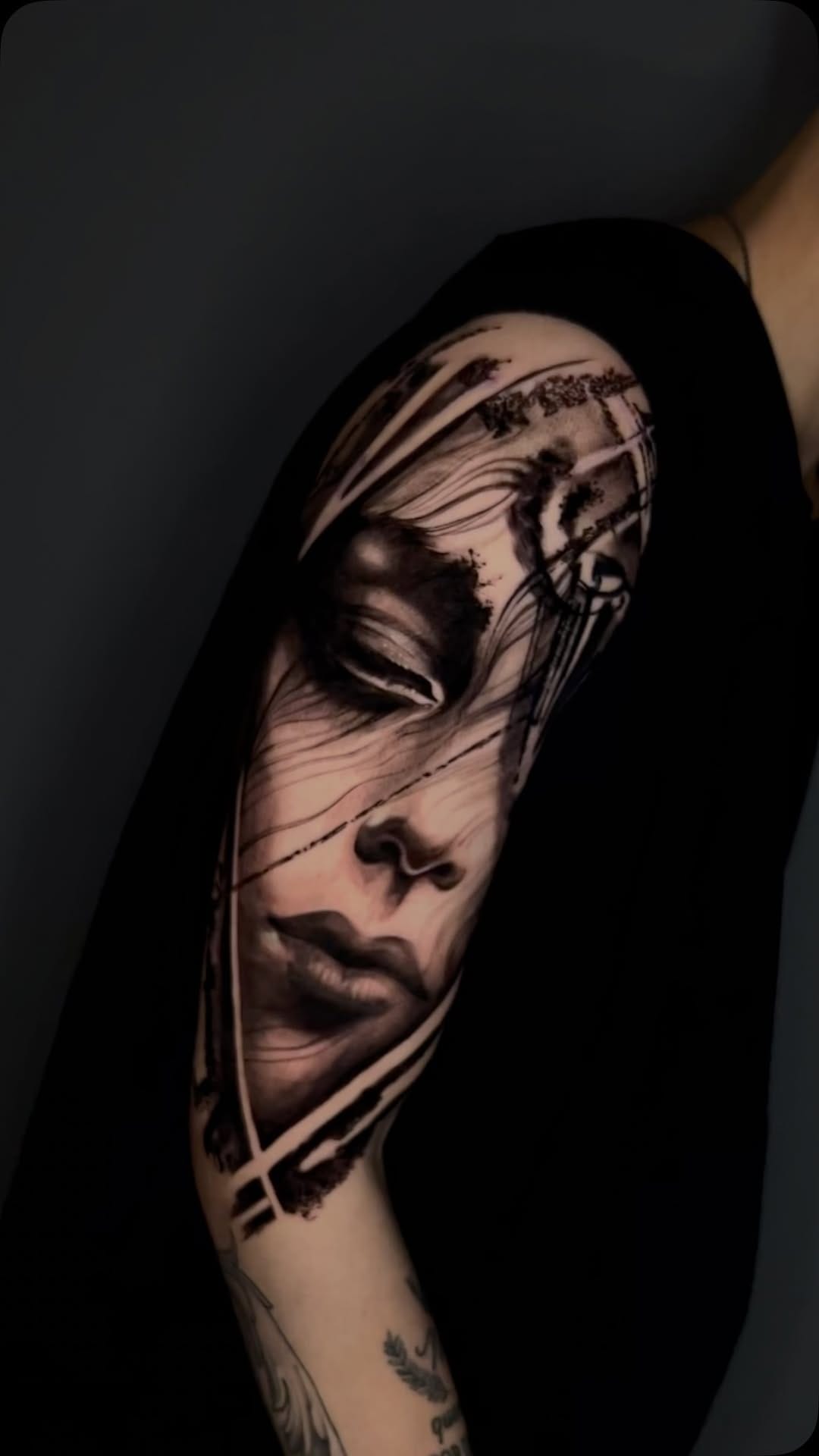 Post 8 by Adryan Marques //  TATTOO on Instagram (video)