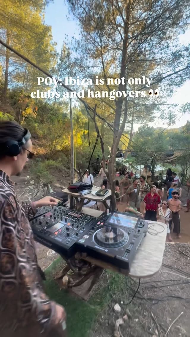 Post 2 by Pomboklap on Instagram (video)