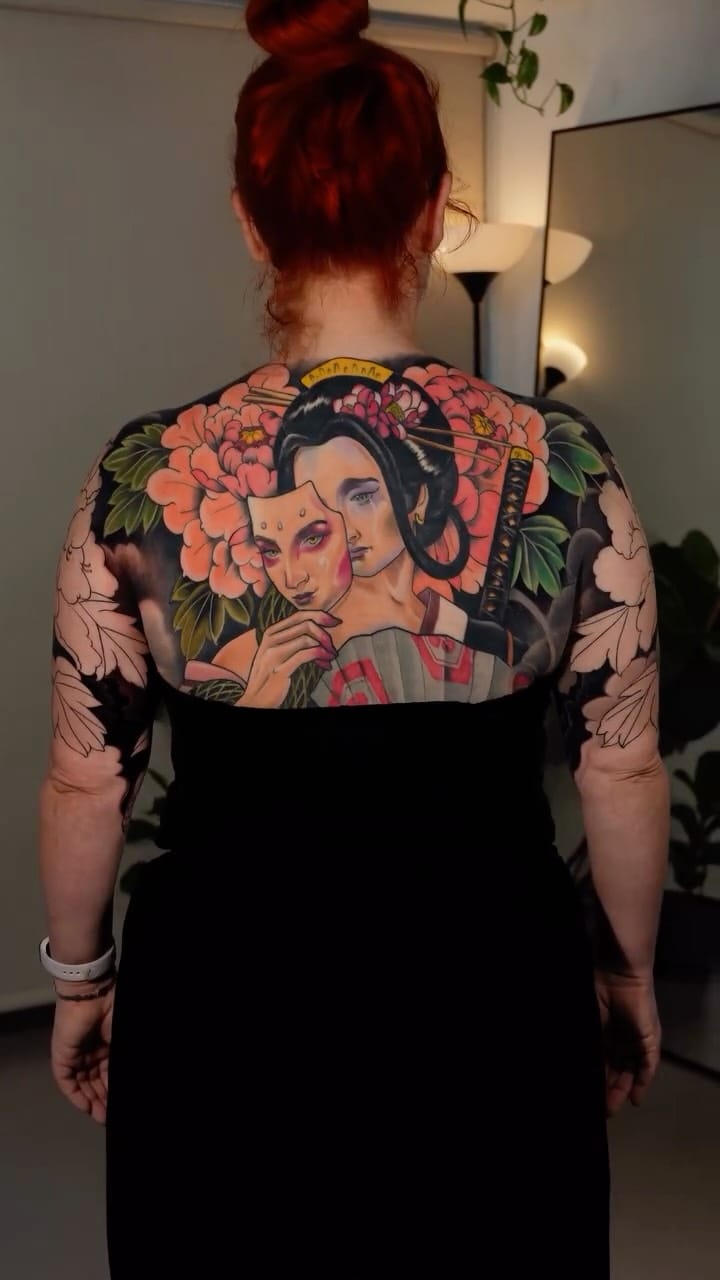 Post 7 by Yosmar Urrutia - illustrative Tattoo artist on Instagram (video)