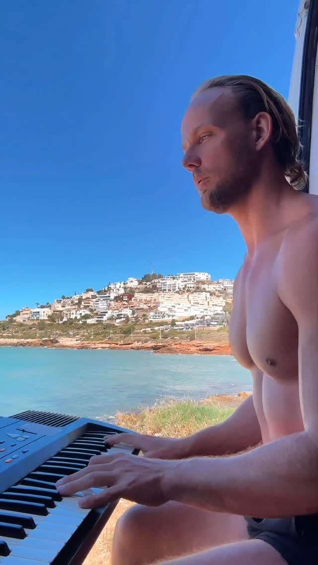 Post 1 by Hendrik Oviir on Instagram (video)