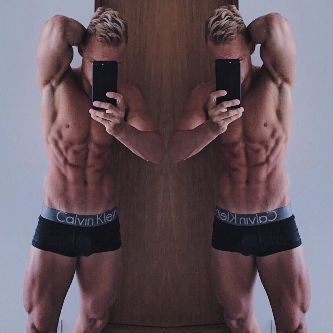 Post 10 by Hendrik Oviir on Instagram (image)