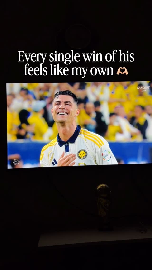 Post 2 by Uzair Bari on Instagram (video)