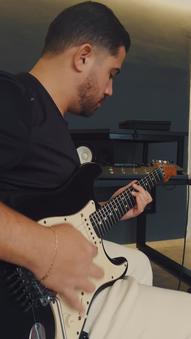 Post 3 by Heber Son on Instagram (video)