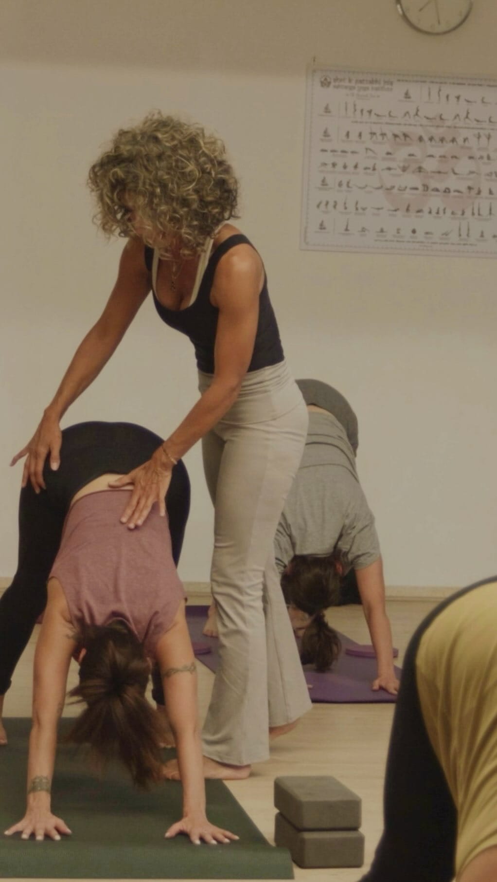 Post 2 by Sofia | Yoga Tenerife on Instagram (video)