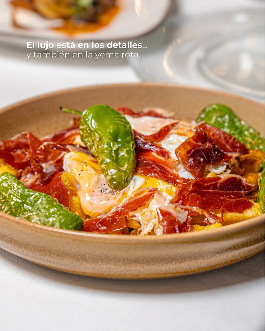 Post 1 by Monumental | Restaurante on Instagram (carousel)