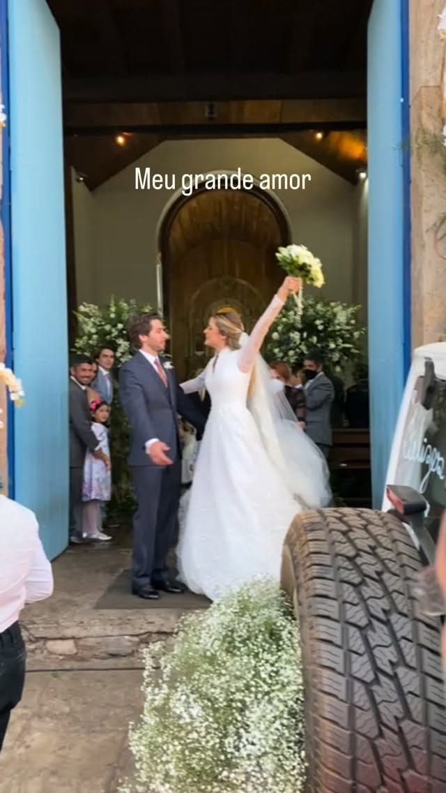 Post 1 by Luiza Khalil on Instagram (video)