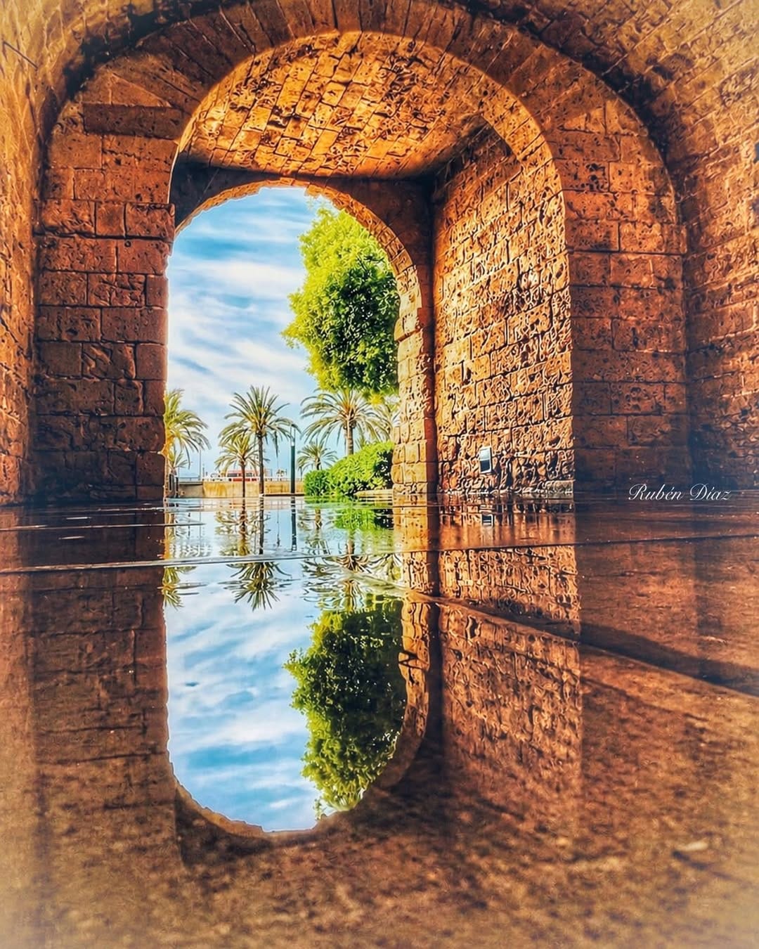 Post 1 by Bettina Maul on Instagram (image)