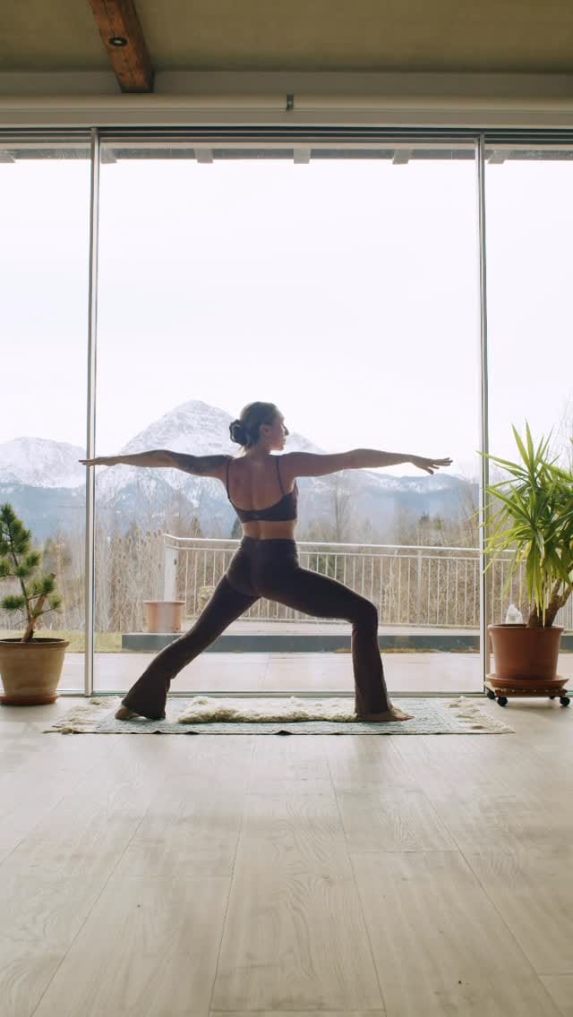 Post 6 by Kaylie | The Glow Method on Instagram (video)