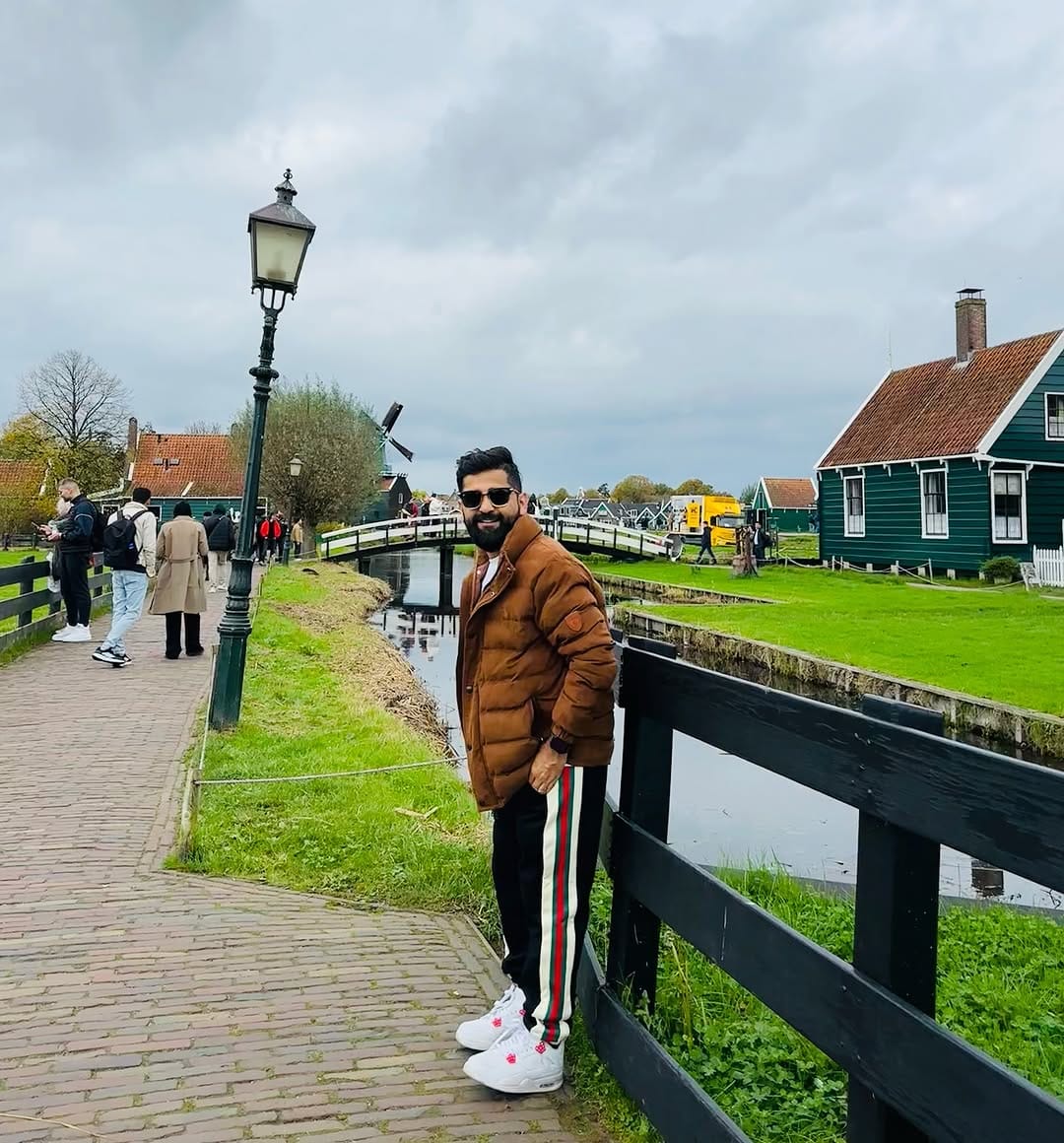 Post 8 by Rajat Thakur on Instagram (carousel)