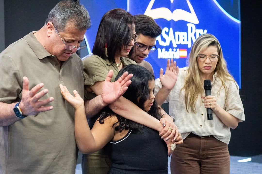Post 2 by Pastor Juan Sanchis on Instagram (carousel)