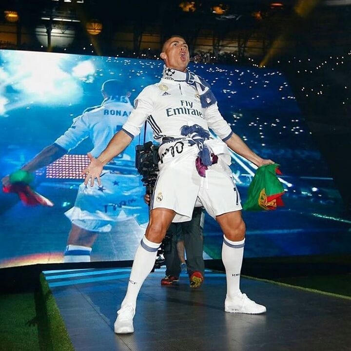 Post 7 by 🇸🇾 Madridista CR7😍 on Instagram (carousel)