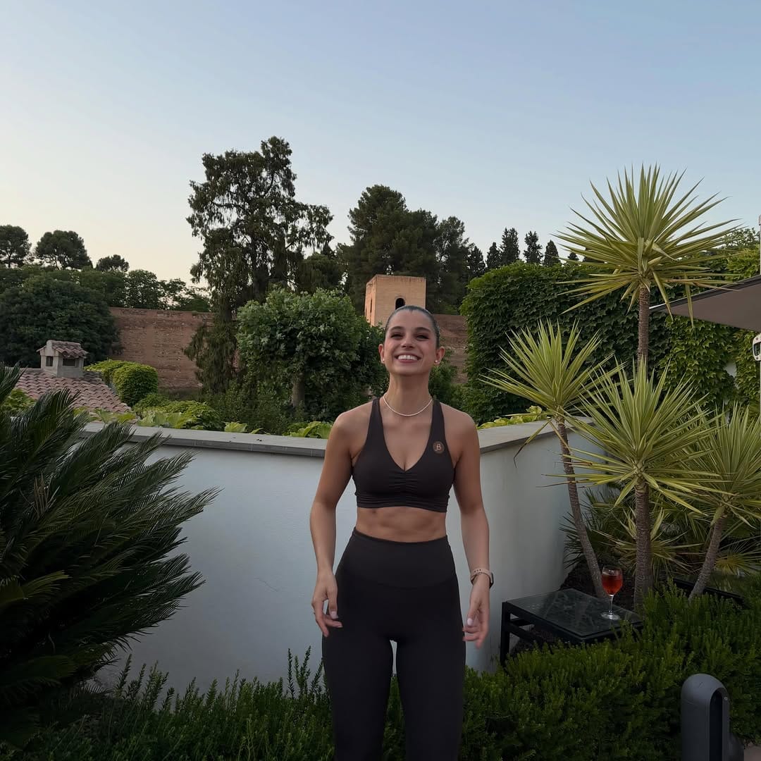 Post 7 by 𝐶𝑎𝑟𝑚𝑒𝑛 𝑃𝑎𝑠𝑡𝑜𝑟 on Instagram (carousel)