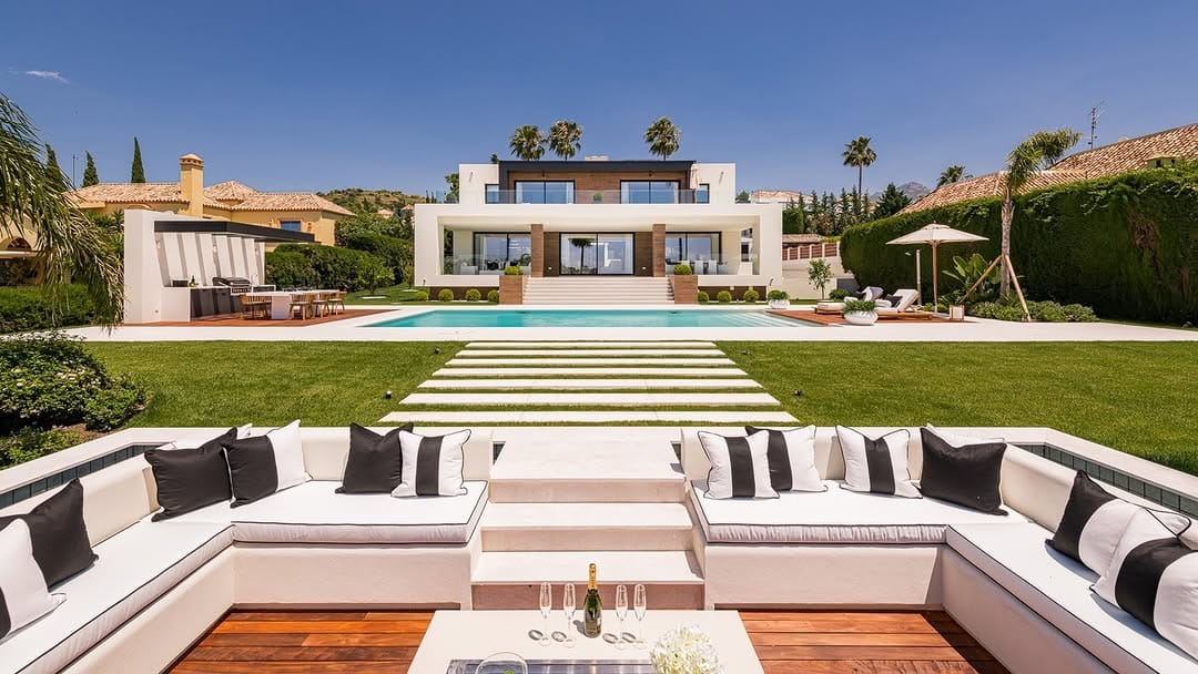 Post 9 by Marbella-Villa-Rentals on Instagram (image)