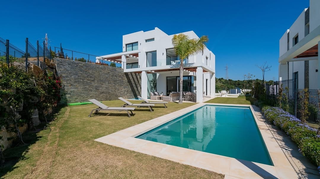 Post 10 by Marbella-Villa-Rentals on Instagram (image)
